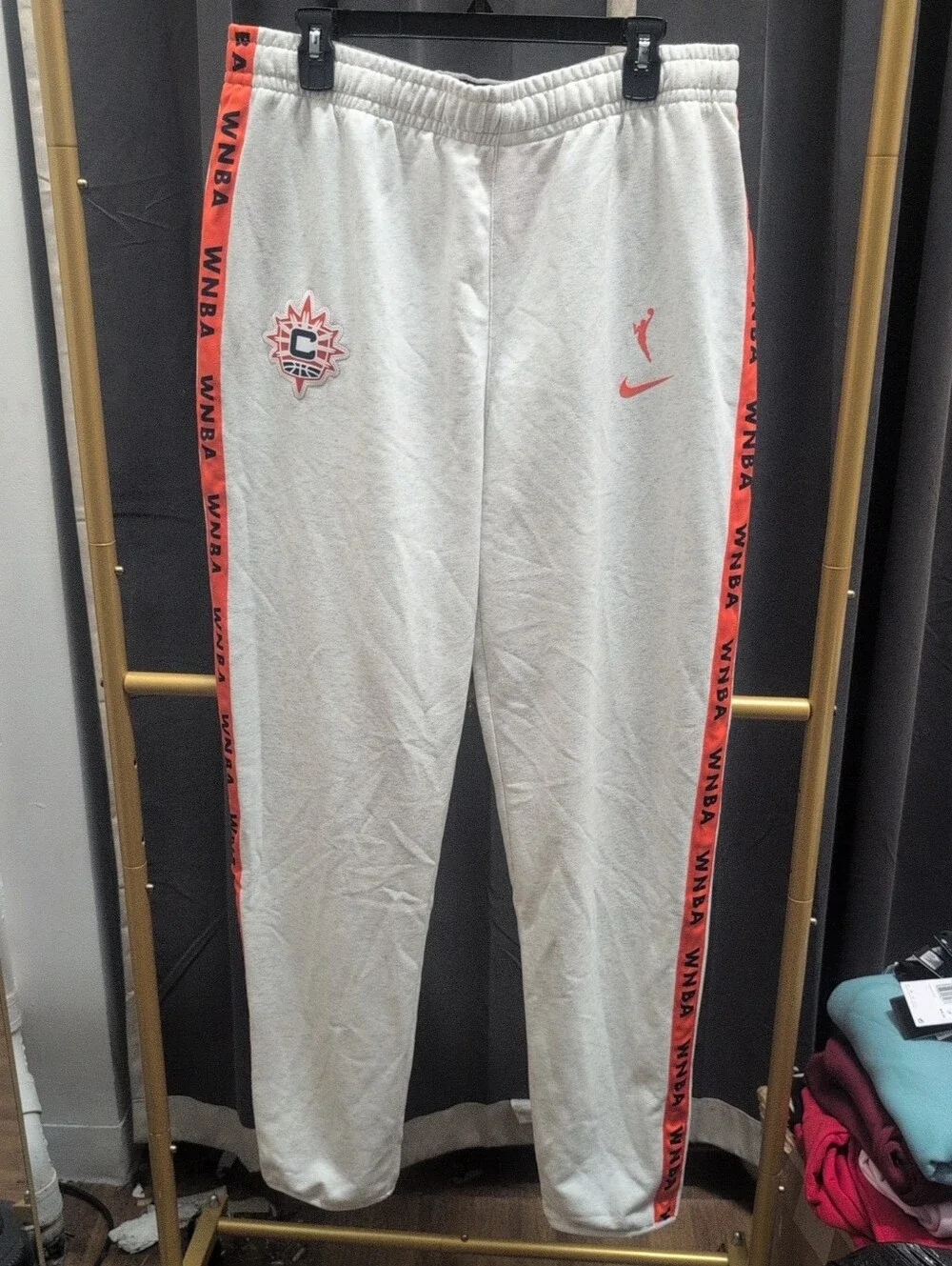 Women's White  Nike WNBA team-issue warm-up sweatpants Size XLTT
